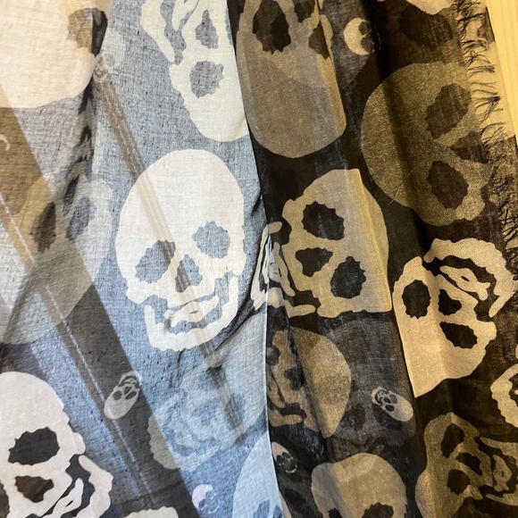 Skull Scarf Extra Long Sheer NWT - Picture 1 of 3